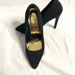 Pair of size 6 Cape Robbin Black suede shoes